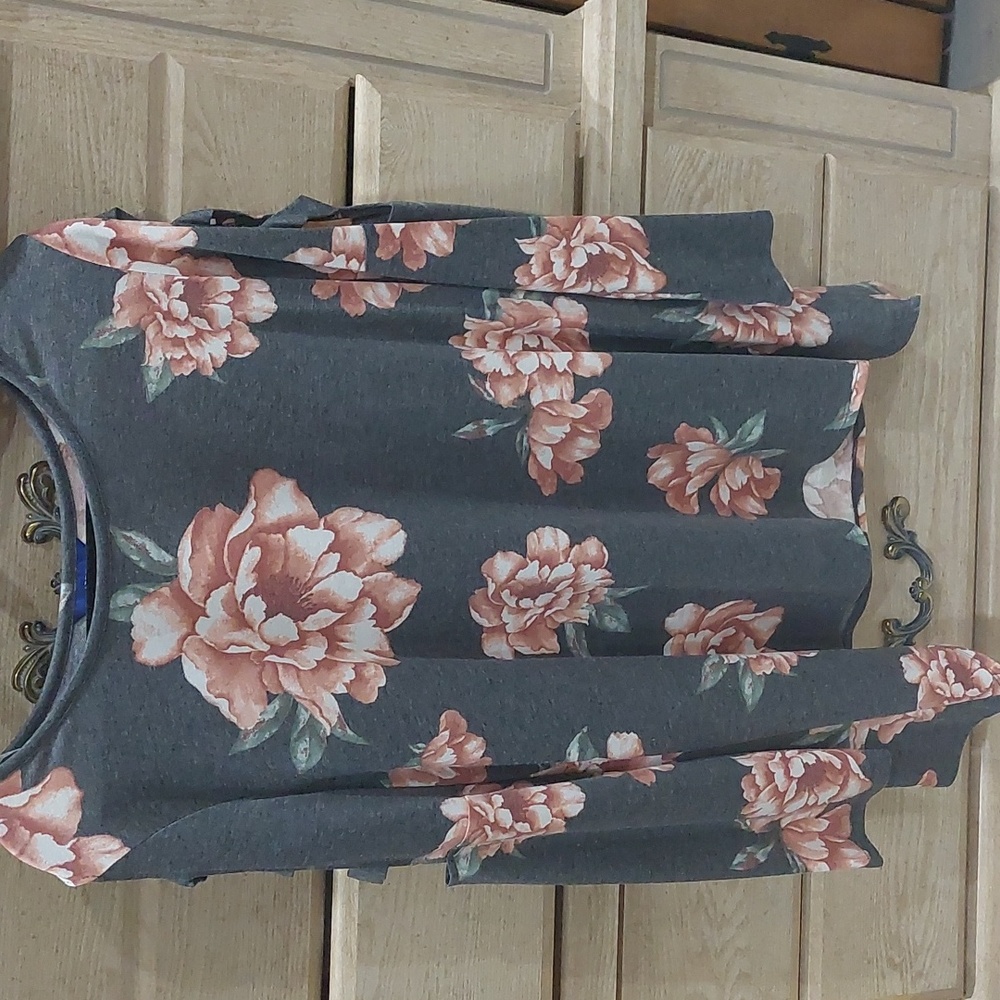 Apt 9 Long Sleeved XL Shirt